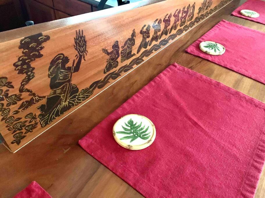 Hau'Oli Place Tiki Cottage In ボルケーノ エクステリア 写真