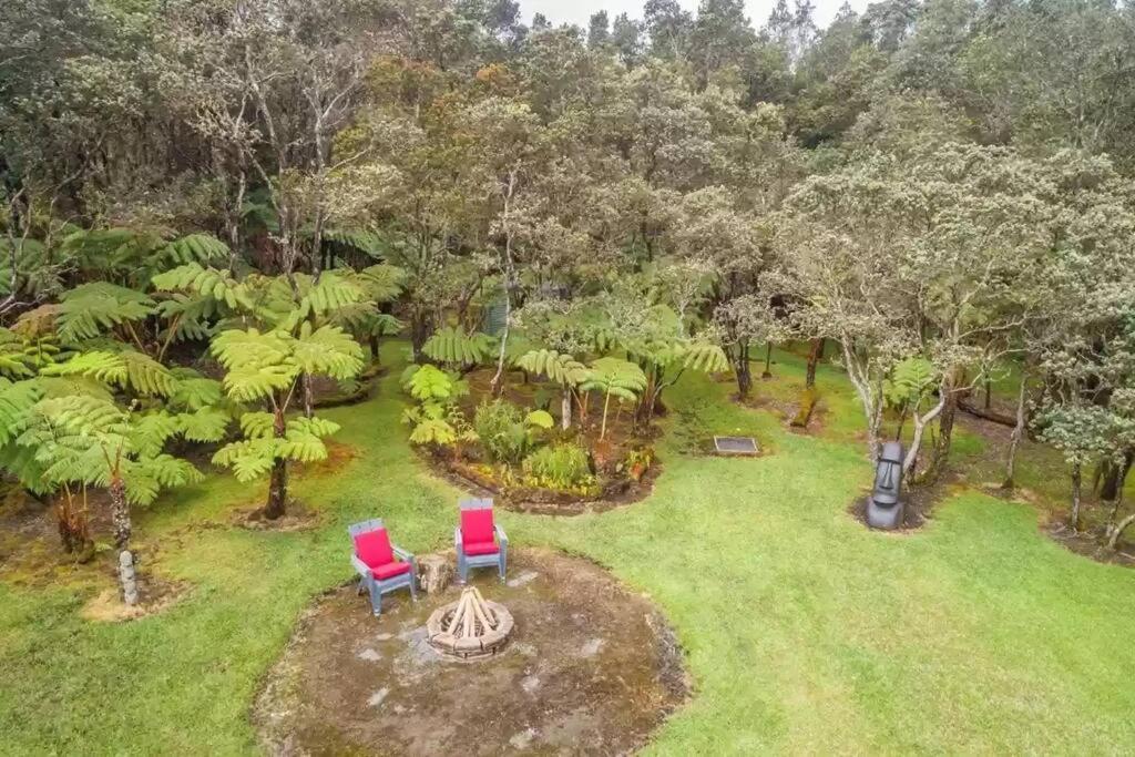 Hau'Oli Place Tiki Cottage In ボルケーノ エクステリア 写真