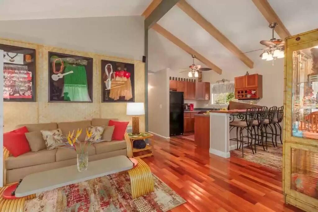 Hau'Oli Place Tiki Cottage In ボルケーノ エクステリア 写真
