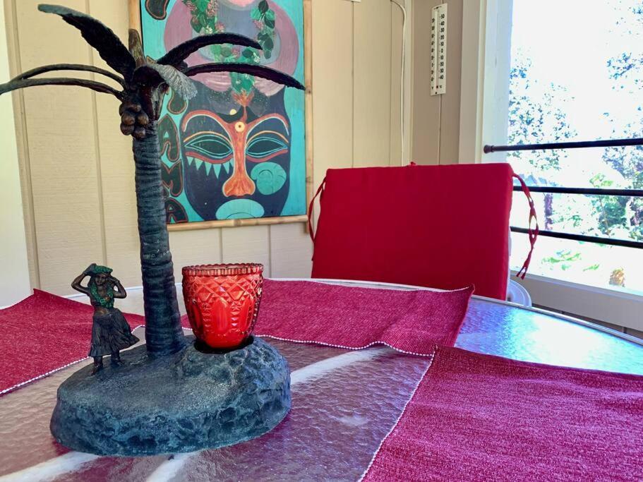 Hau'Oli Place Tiki Cottage In ボルケーノ エクステリア 写真